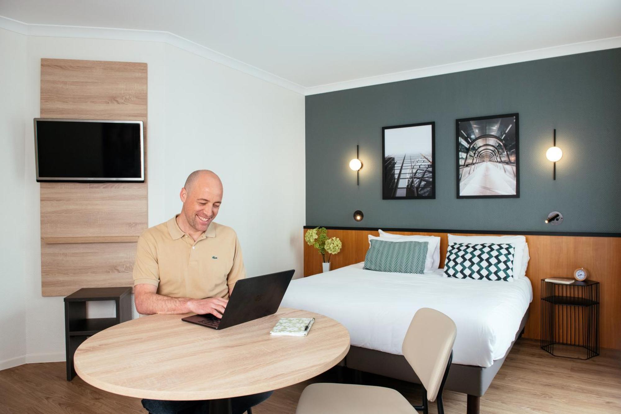 Adagio La Défense Le Parc 4* Courbevoie