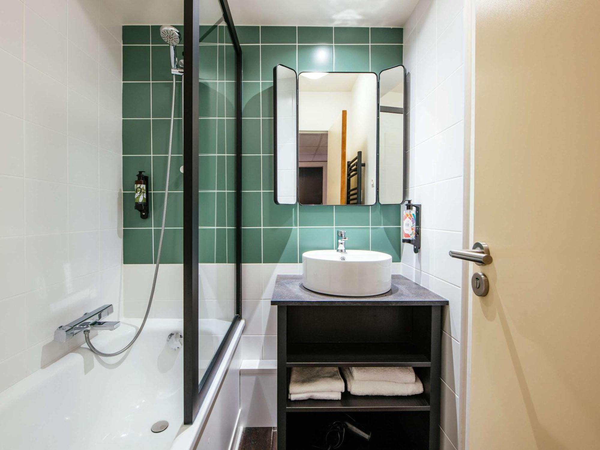Aparthotel Adagio La Défense Le Parc 4*