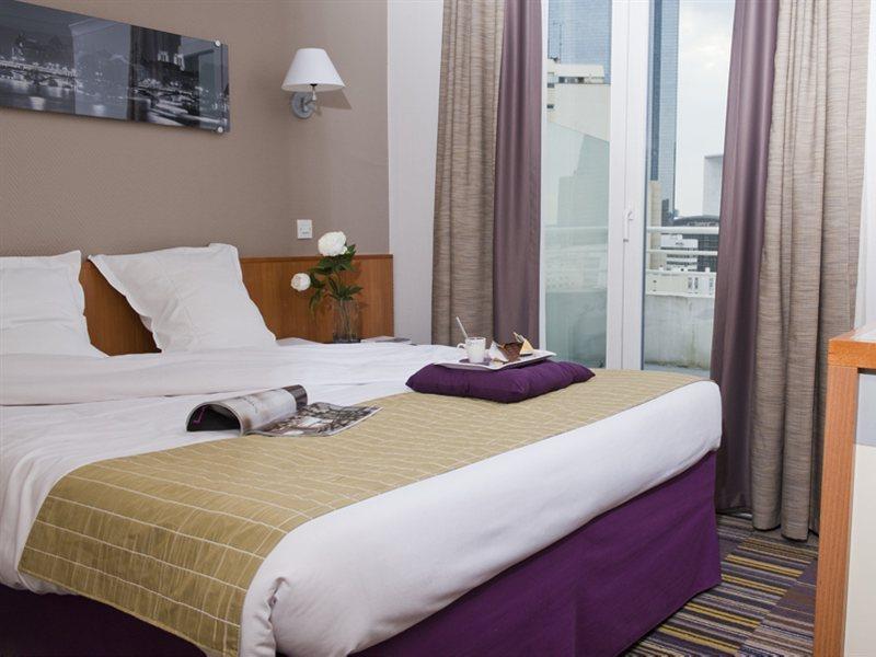 Aparthotel Adagio La Défense Le Parc 4*