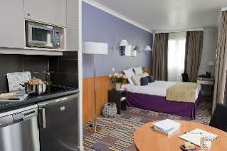 Adagio La Défense Le Parc Aparthotel